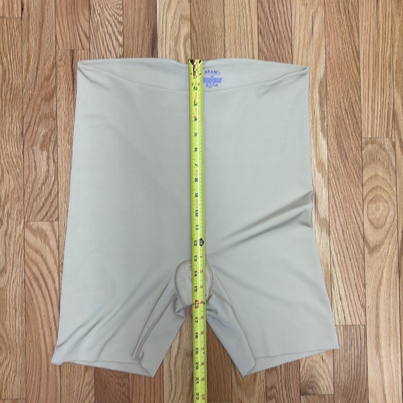 SPANX Women's Power Conceal-Her Mid-Thigh‎ Short - size 1X - Picture 7 of 7